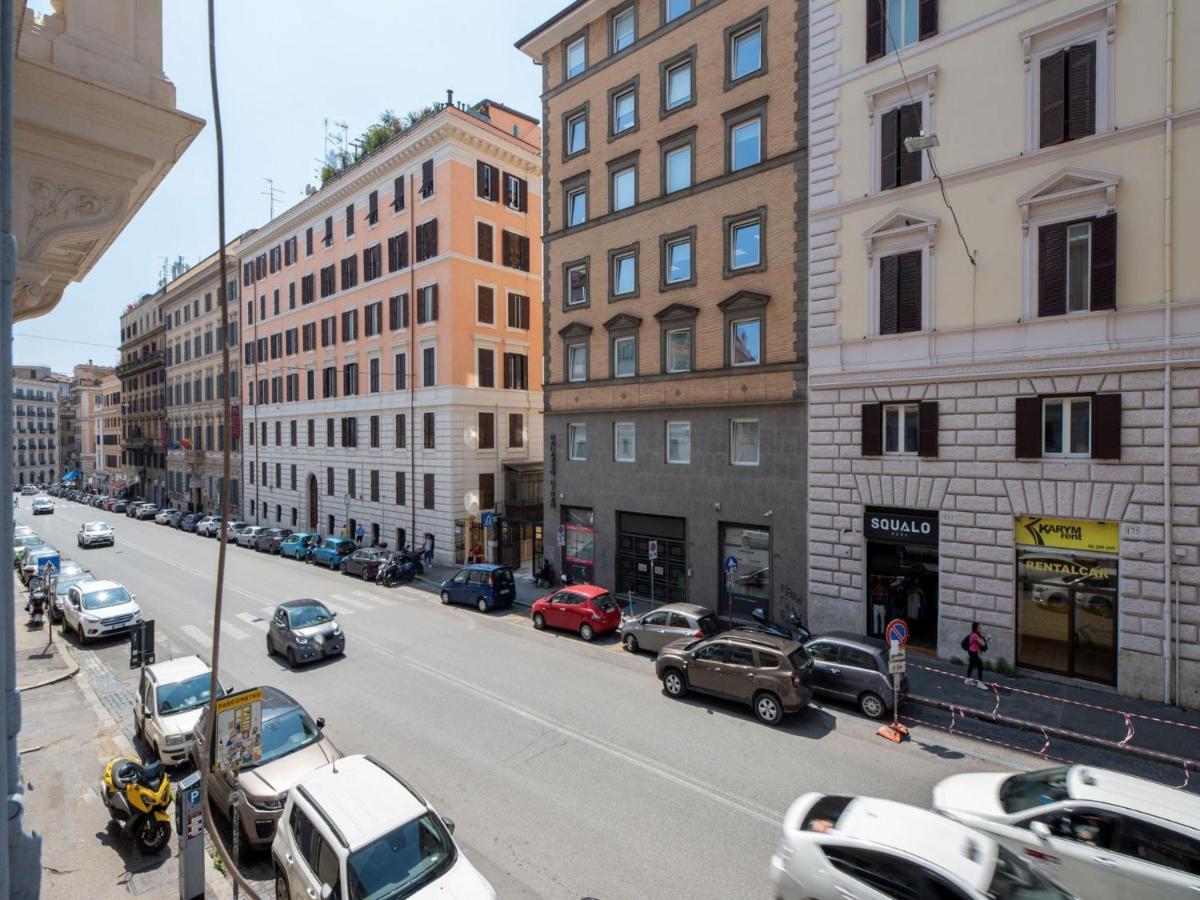 The Best Rent - Spacious Three-Bedroom Apartment Near The Colosseum, Rome