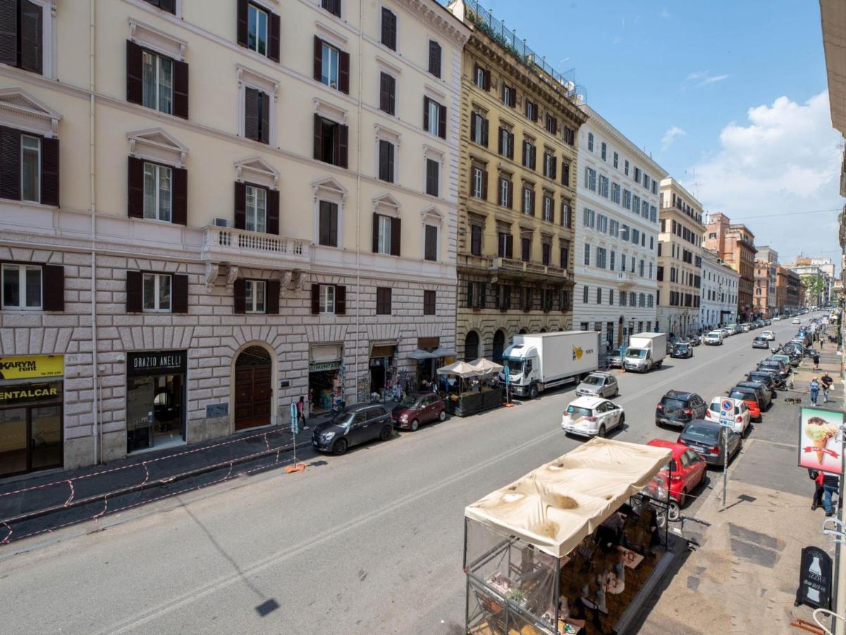 The Best Rent - Spacious Three-Bedroom Apartment Near The Colosseum — Photos 1